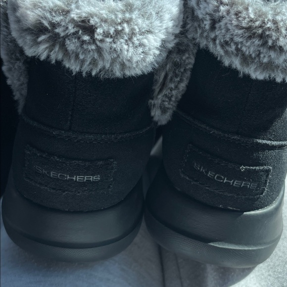 Skechers Black Ankle Boots with Gray Fur Air cooled Goga mat - Picture 6 of 11